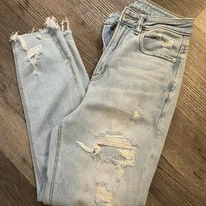 American Eagle Outfitters Light Blue Distressed Boyfriend Jeans